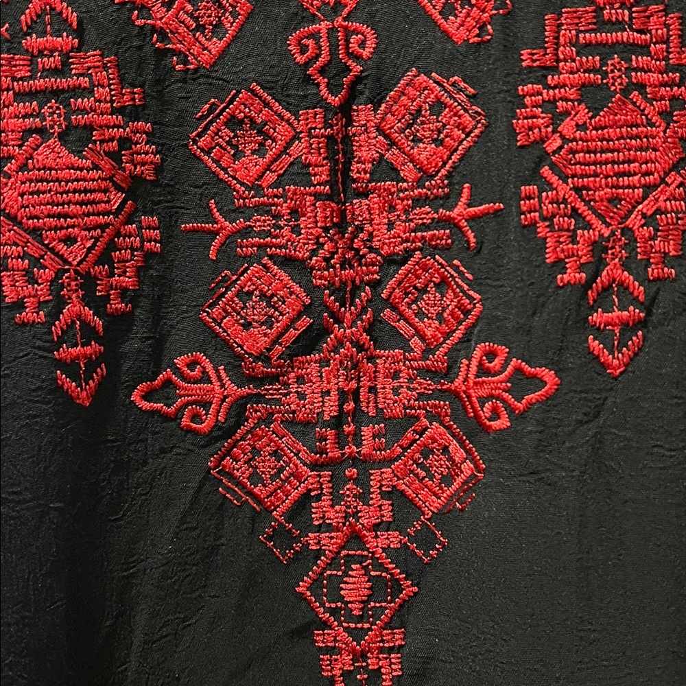 Calessa Womens Black Tunic Top with Red Embroidered Yoke Sz L Artsy Resortwear - Picture 3 of 11